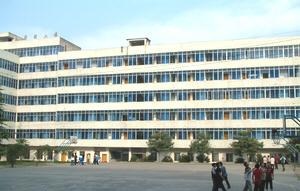 十堰市医学科技学校