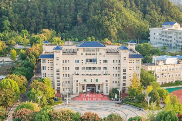 湖北医药学院